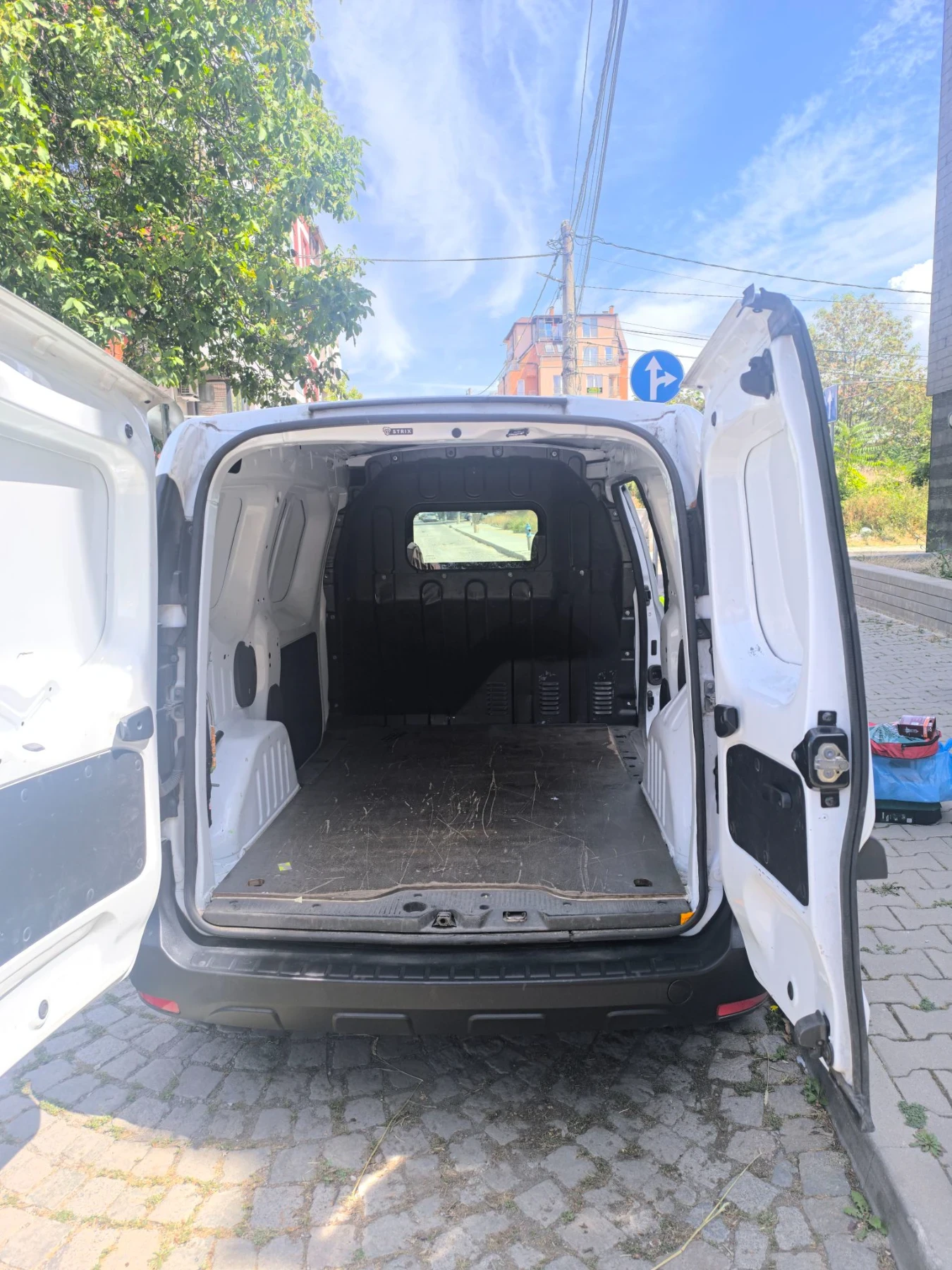 Dacia Dokker, снимка 9 - Автомобили и джипове - 55942508