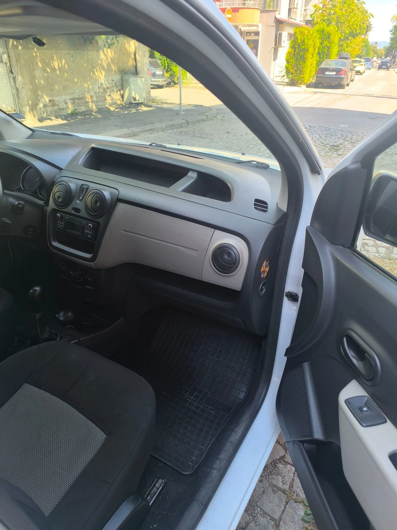 Dacia Dokker, снимка 6 - Автомобили и джипове - 55942508