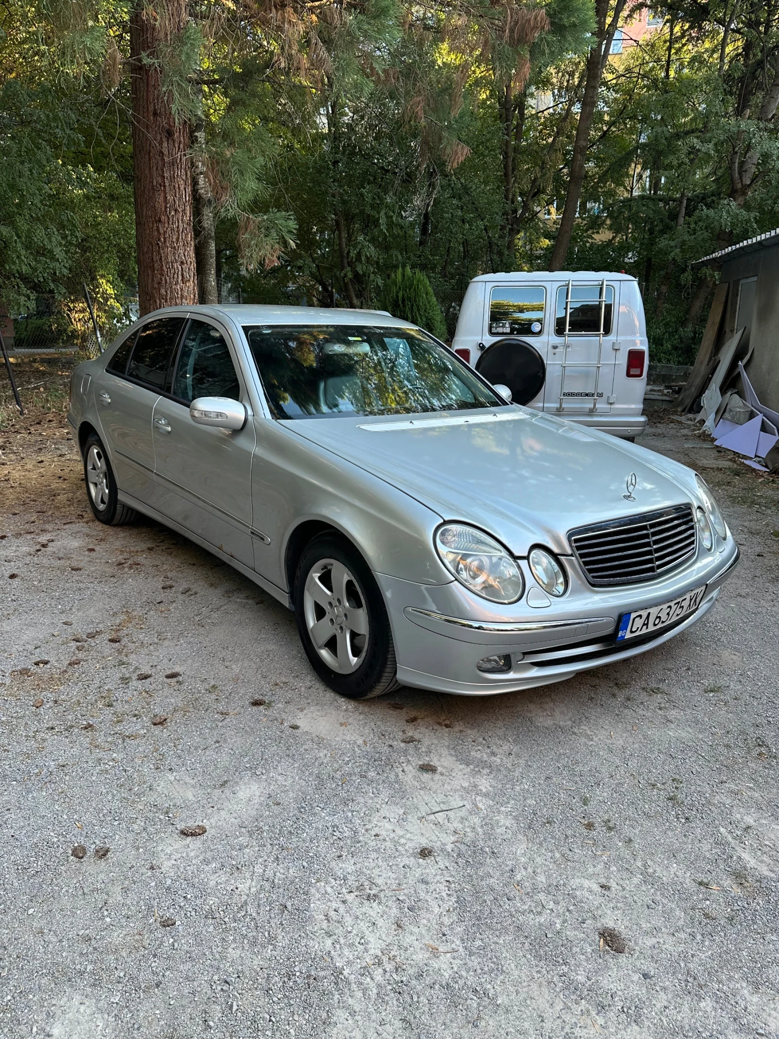 Mercedes-Benz E 280 CDI V6 (190 Hp) 4MATIC 5G-TRONIC, снимка 2 - Автомобили и джипове - 56038844