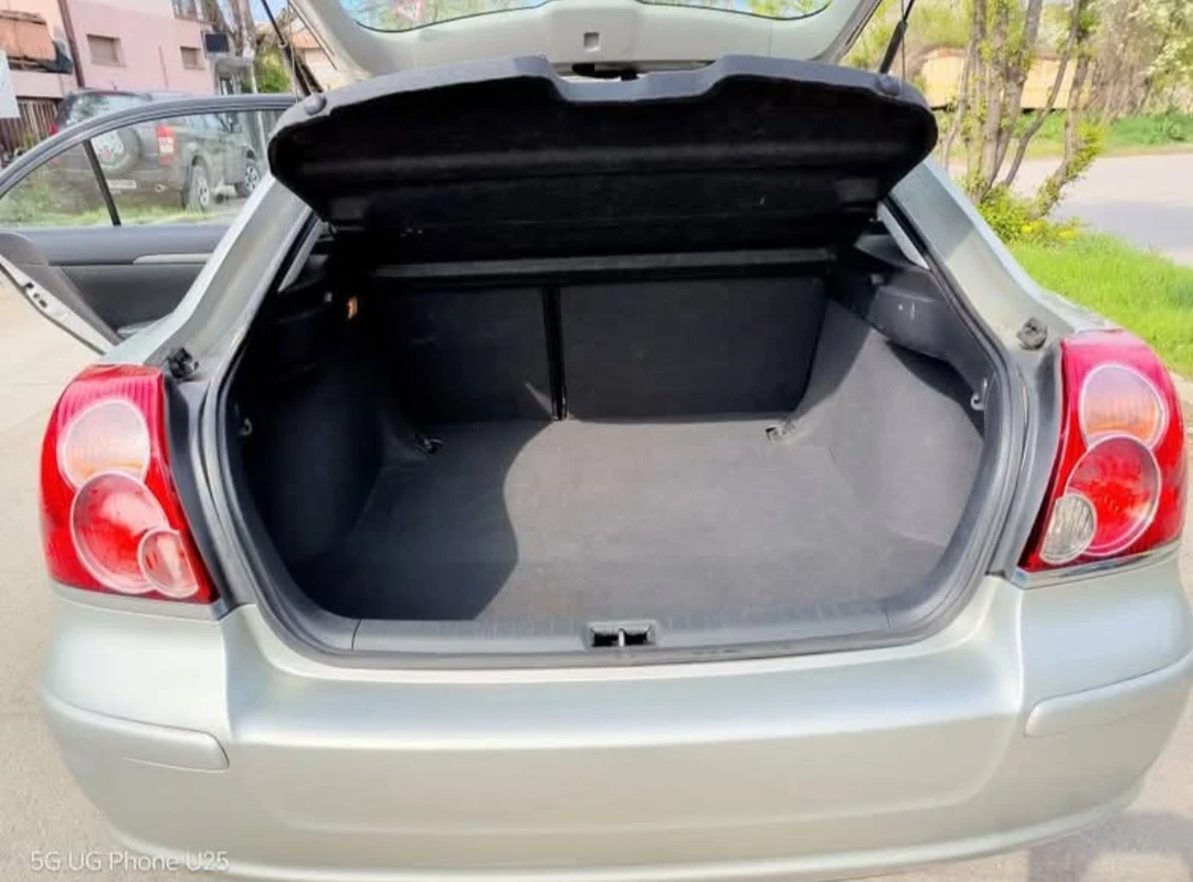 Toyota Avensis 1.8 I, снимка 7 - Автомобили и джипове - 56121797