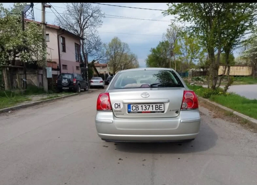 Toyota Avensis 1.8 I, снимка 3 - Автомобили и джипове - 56121797