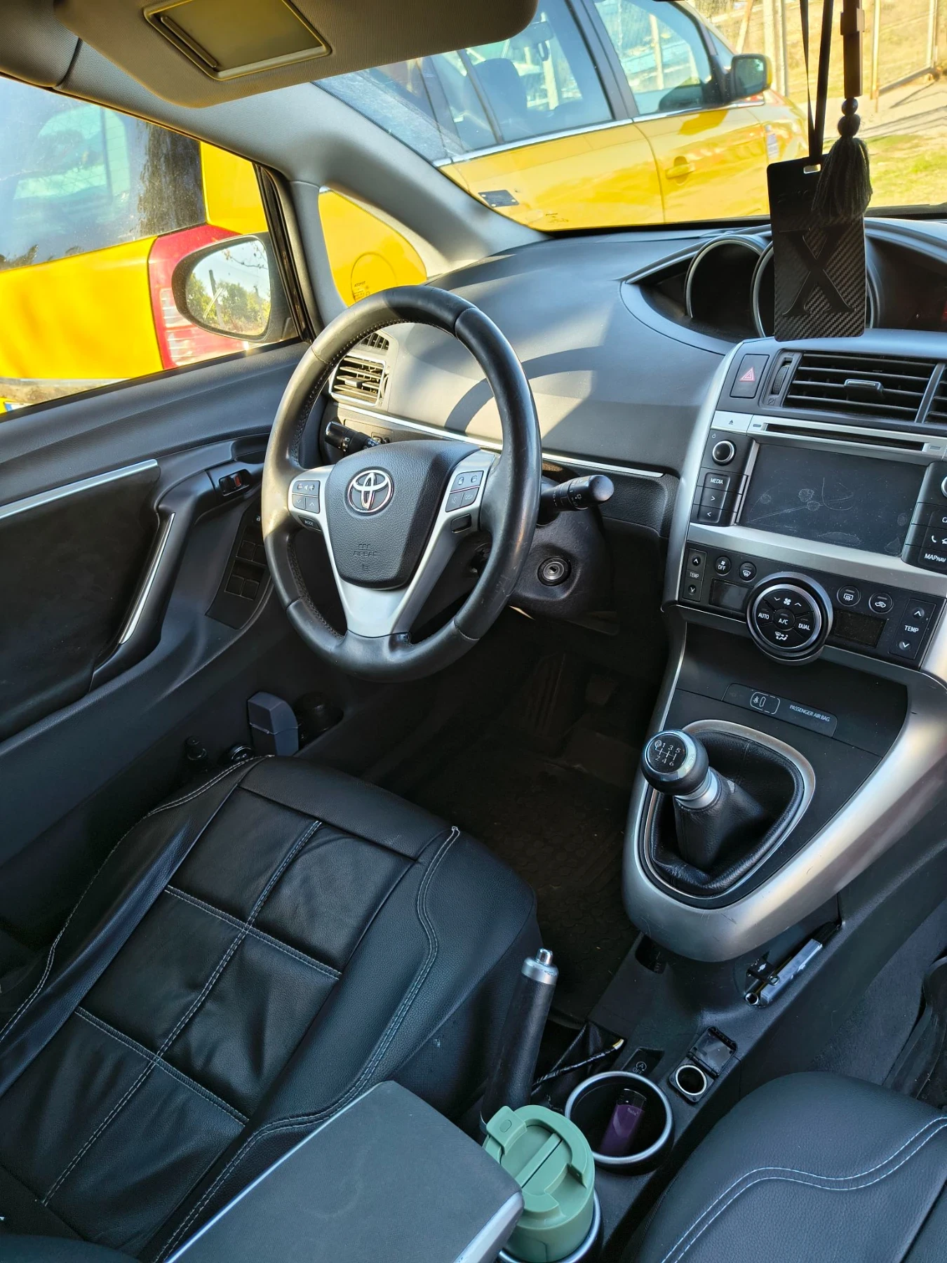 Toyota Verso, снимка 9 - Автомобили и джипове - 56436976