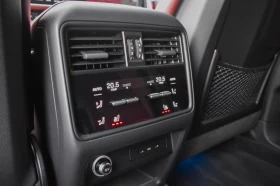 Porsche Cayenne TURBO / E-HYBRID / SPORT CHRONO / BOSE / HEAD-UP /, снимка 17