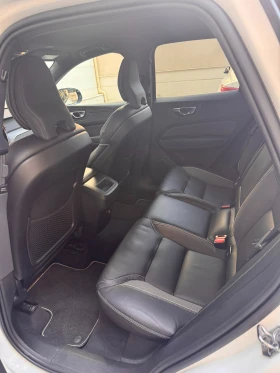 Volvo XC60 T5 R-Design, снимка 11