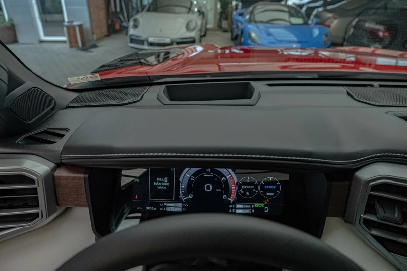 Toyota Tundra 3.5 i-Force/Capstone/3D-Камера 360/Обдухване/JBL, снимка 16 - Автомобили и джипове - 51423591