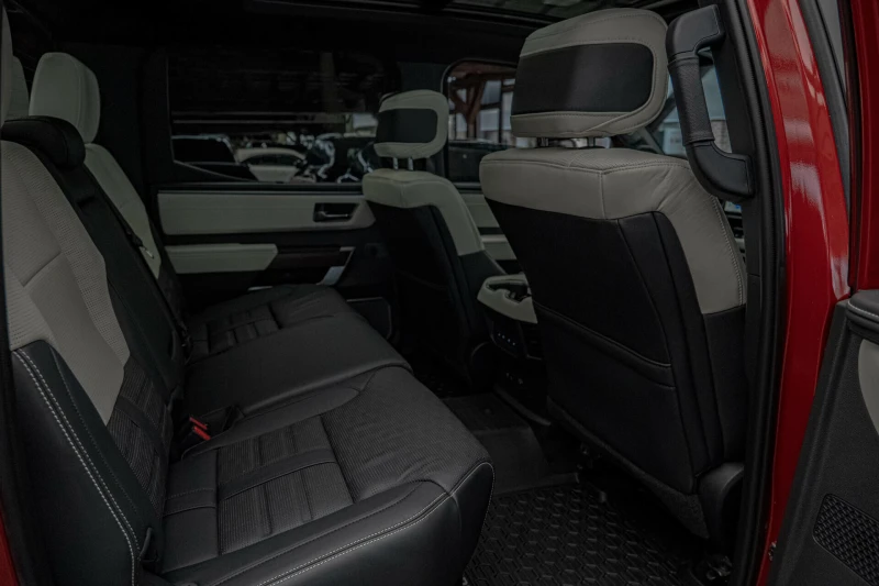 Toyota Tundra 3.5 i-Force/Capstone/3D-Камера 360/Обдухване/JBL, снимка 9 - Автомобили и джипове - 51423591
