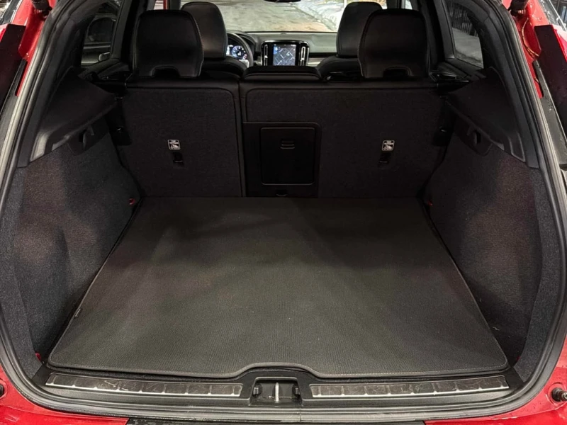 Volvo XC40 R Design  CARFAX, снимка 17 - Автомобили и джипове - 53351788