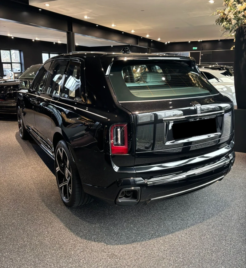 Rolls-Royce Cullinan Black Badge Series II , снимка 2 - Автомобили и джипове - 53383665
