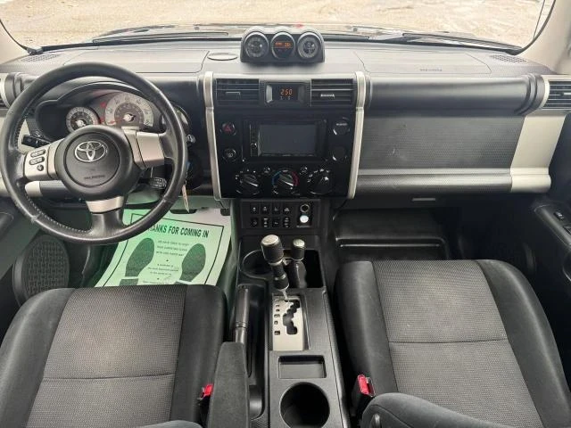 Toyota Fj cruiser, снимка 5 - Автомобили и джипове - 49076649