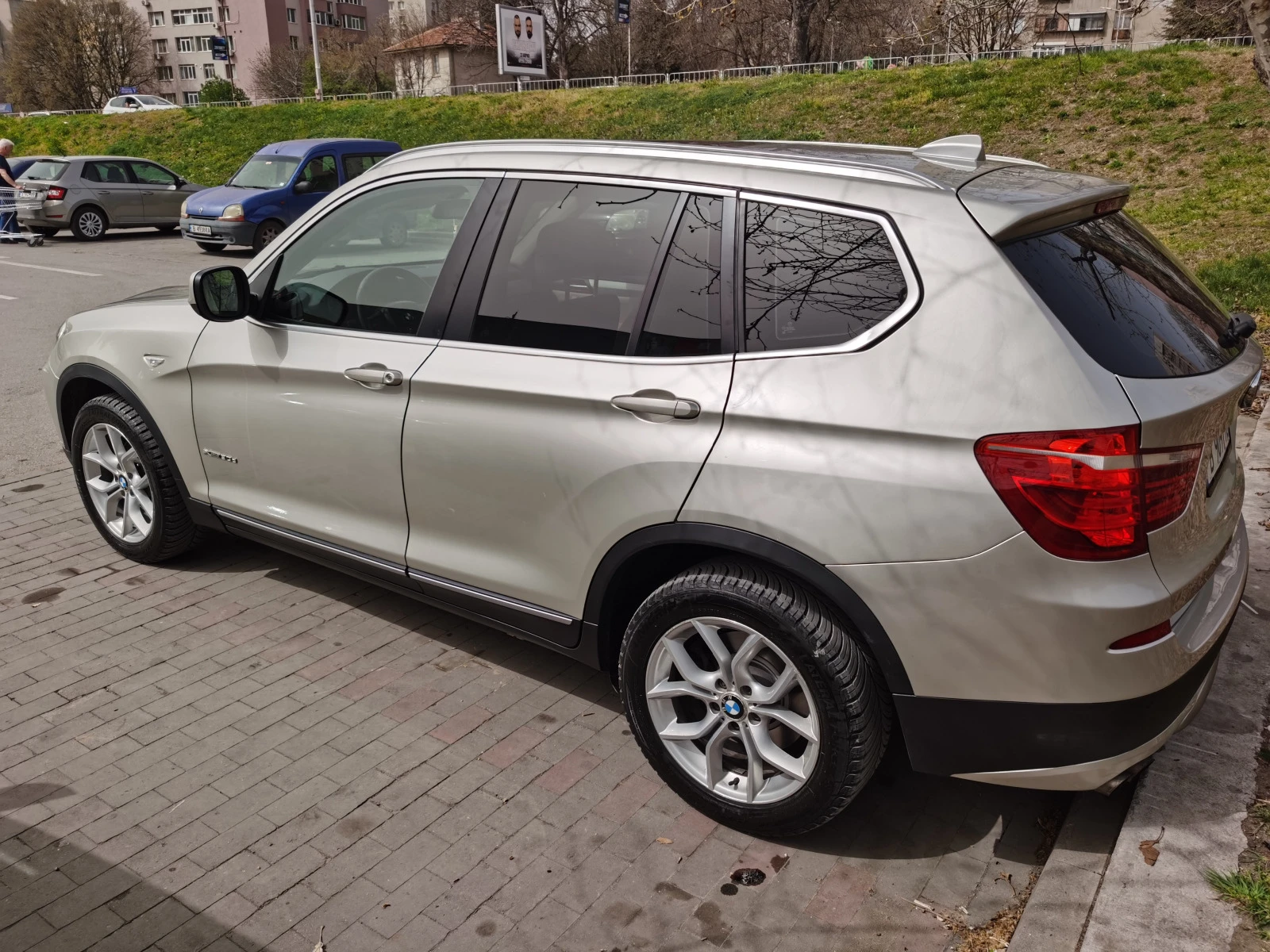 BMW X3 3.0 D Auto Hold - изображение 6