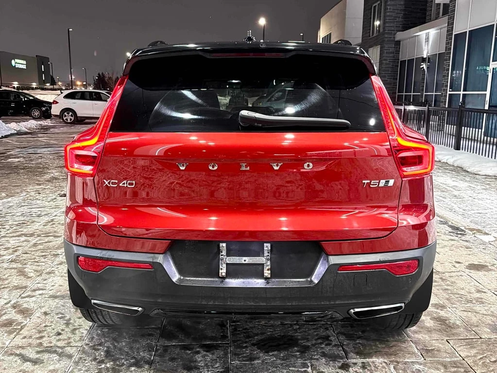 Volvo XC40 R Design  CARFAX - изображение 4