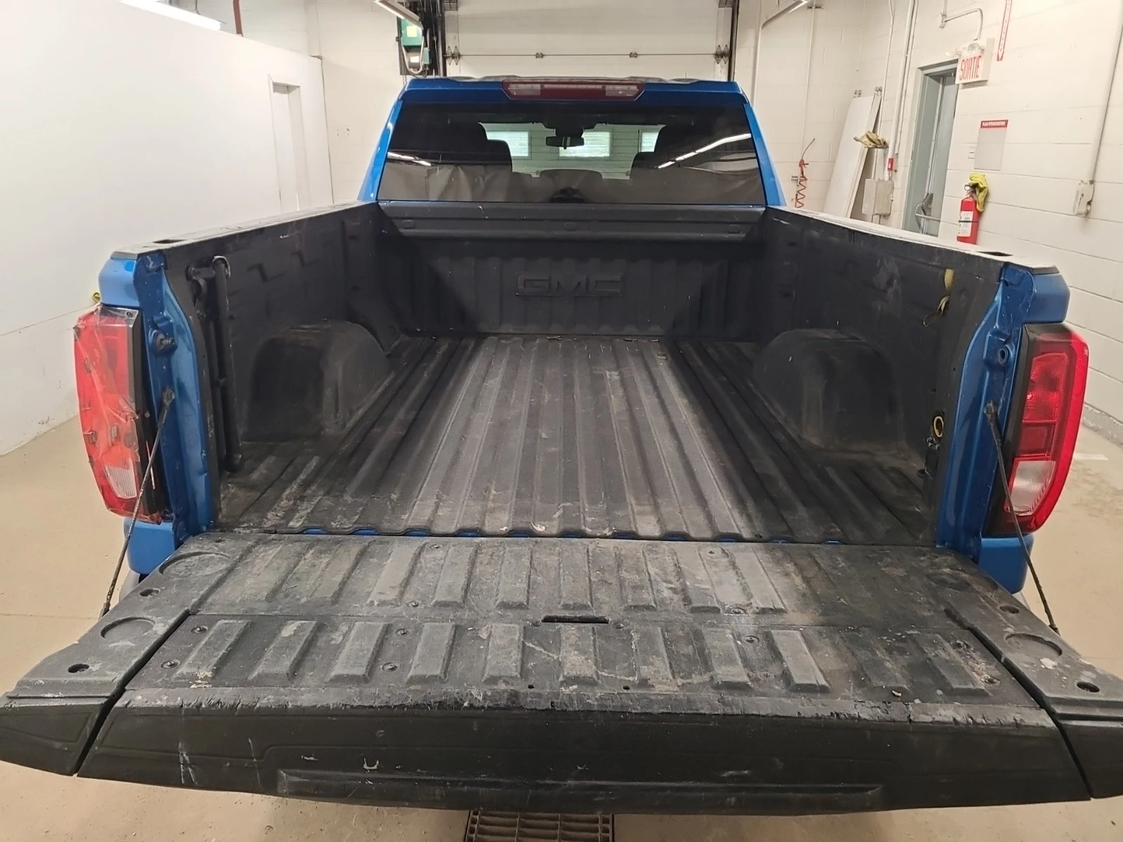 Gmc Sierra 3L 6cyl 4WD, снимка 13 - Автомобили и джипове - 53914362