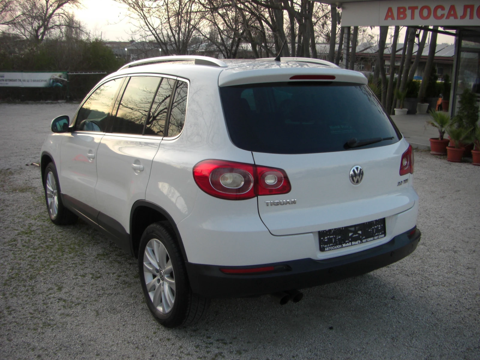 VW Tiguan 2.0TDI 4X4 AVTOMAT, снимка 3 - Автомобили и джипове - 53914352