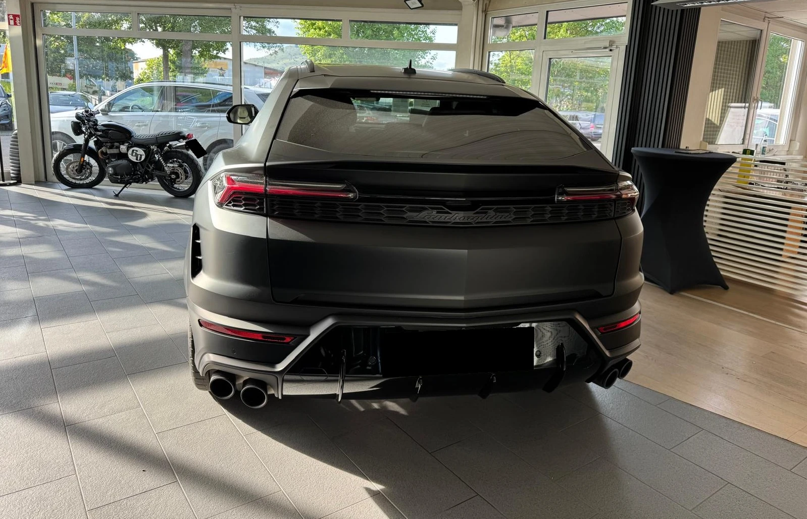 Lamborghini Urus SE 4.0 V8 Plug-in Hybrid 4WD, снимка 3 - Автомобили и джипове - 54637670