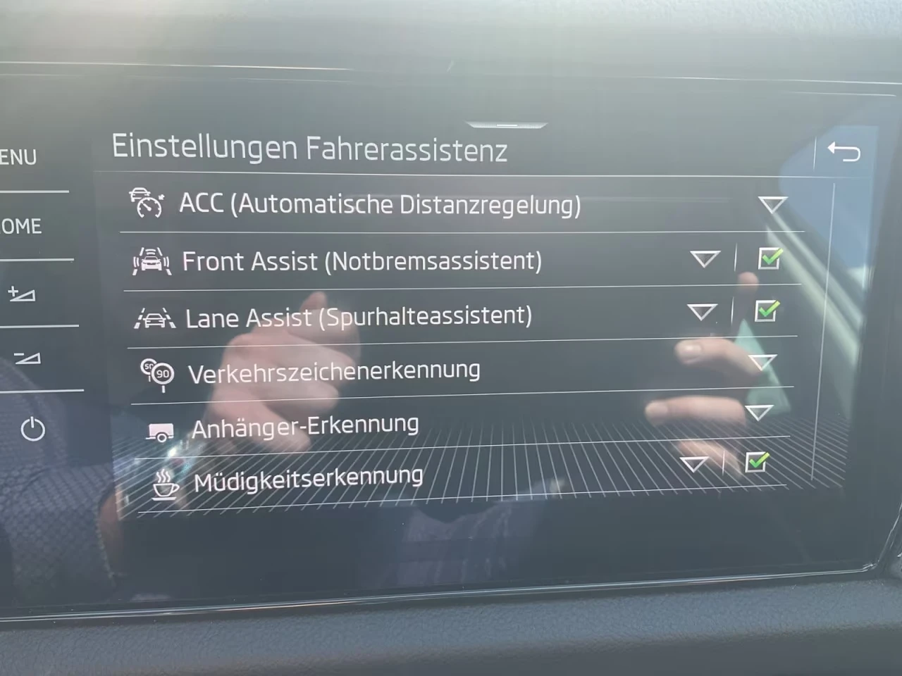Skoda Kodiaq 2.0TDI/150HPDSG/7SEAT/COLUMBUS/LED/VIRTUAL/KEYLESS, снимка 16 - Автомобили и джипове - 54766360