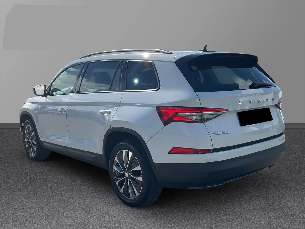 Skoda Kodiaq 2.0TDI/150HPDSG/7SEAT/COLUMBUS/LED/VIRTUAL/KEYLESS, снимка 4 - Автомобили и джипове - 54766360