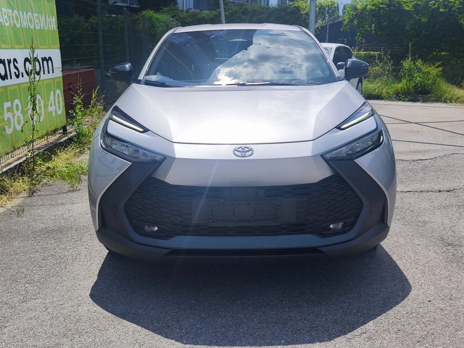 Toyota C-HR 2.0 PLUG-IN Hybrid 223hp CLUB, снимка 2 - Автомобили и джипове - 54789396