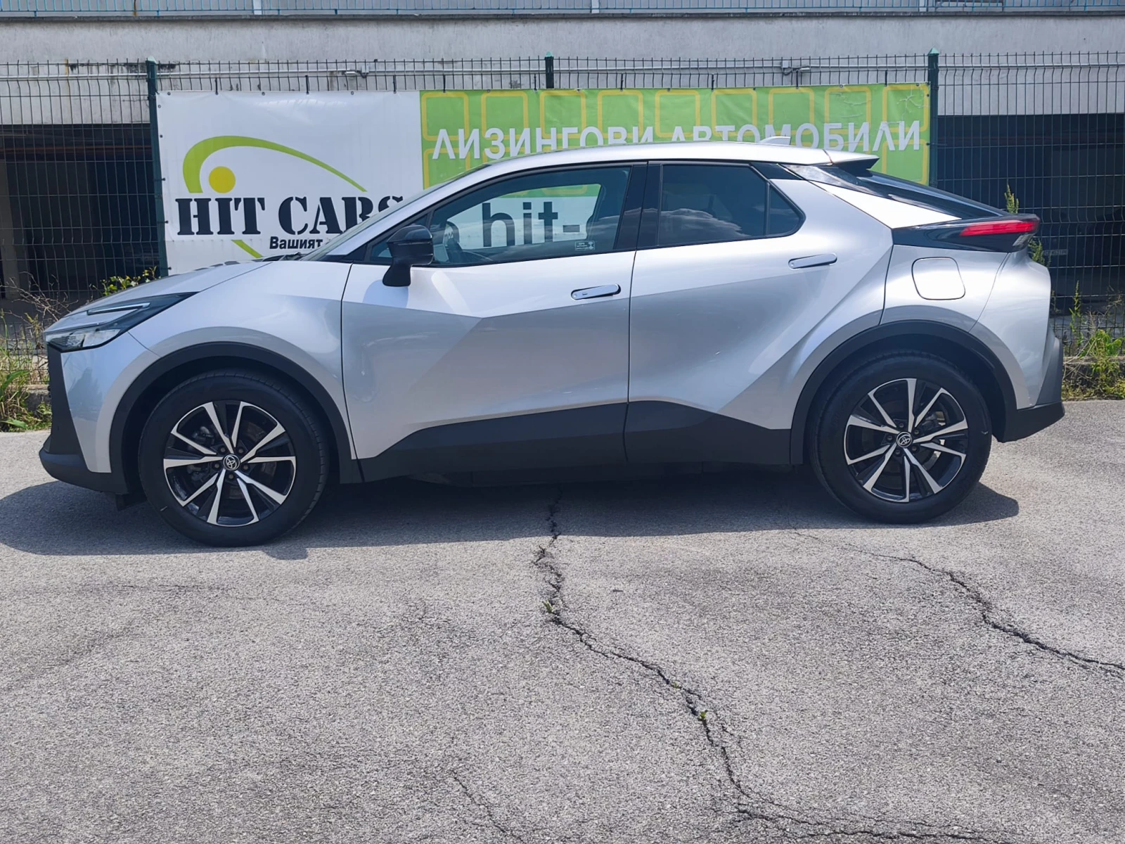 Toyota C-HR 2.0 PLUG-IN Hybrid 223hp CLUB, снимка 7 - Автомобили и джипове - 54789396