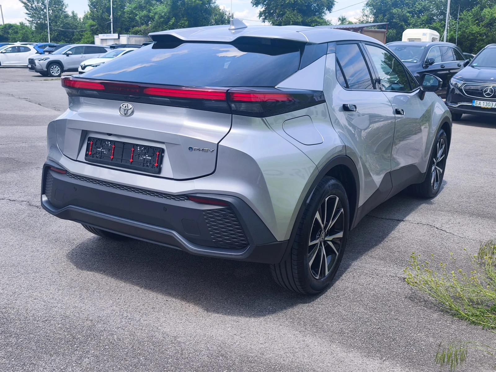 Toyota C-HR 2.0 PLUG-IN Hybrid 223hp CLUB, снимка 4 - Автомобили и джипове - 54789396