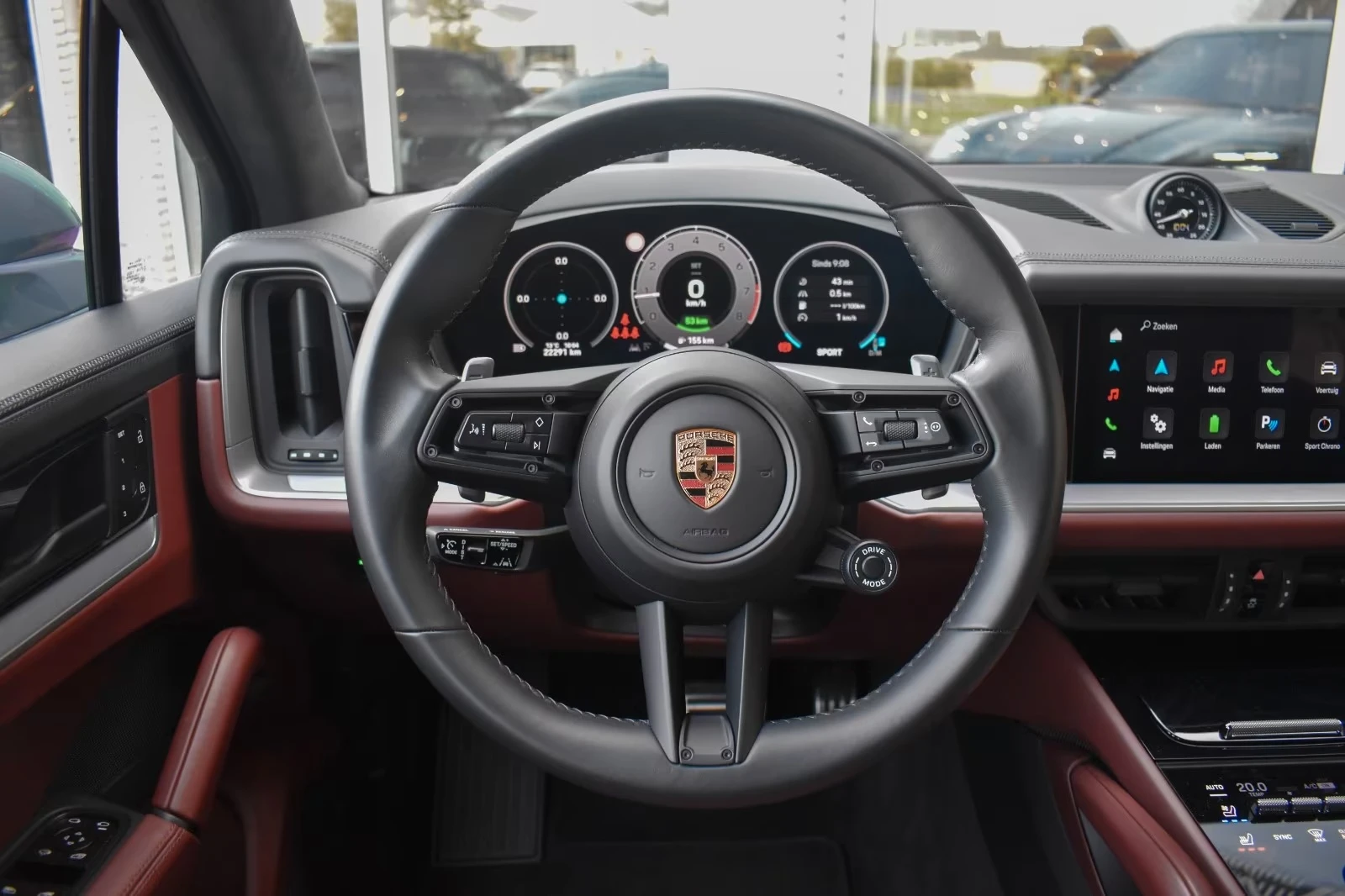 Porsche Cayenne TURBO / E-HYBRID / SPORT CHRONO / BOSE / HEAD-UP /, снимка 10 - Автомобили и джипове - 54869805