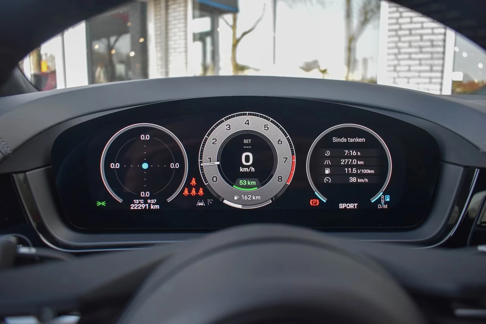 Porsche Cayenne TURBO / E-HYBRID / SPORT CHRONO / BOSE / HEAD-UP /, снимка 11 - Автомобили и джипове - 54869805