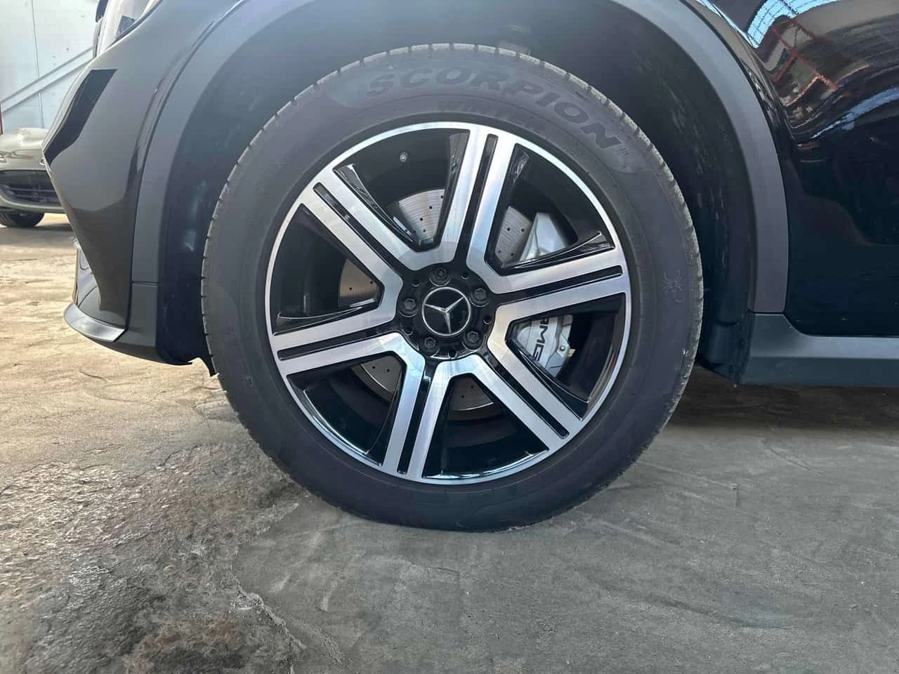 Mercedes-Benz GLC 43 AMG ПОДГРЕВИ * ПАНО * KEYLESS * CARFAX, снимка 7 - Автомобили и джипове - 55015400