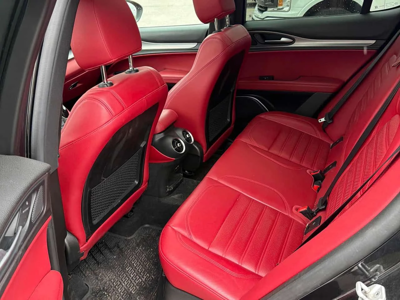 Alfa Romeo Stelvio * TI SPORT * ДИСТРОНИК* ПАНОРАМА* КАМЕРА* , снимка 11 - Автомобили и джипове - 55395442