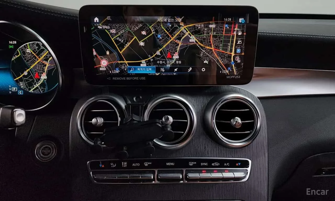 Mercedes-Benz GLC * GLC300 4MATIC * ЦЕНА ДО БГ, снимка 12 - Автомобили и джипове - 55627277