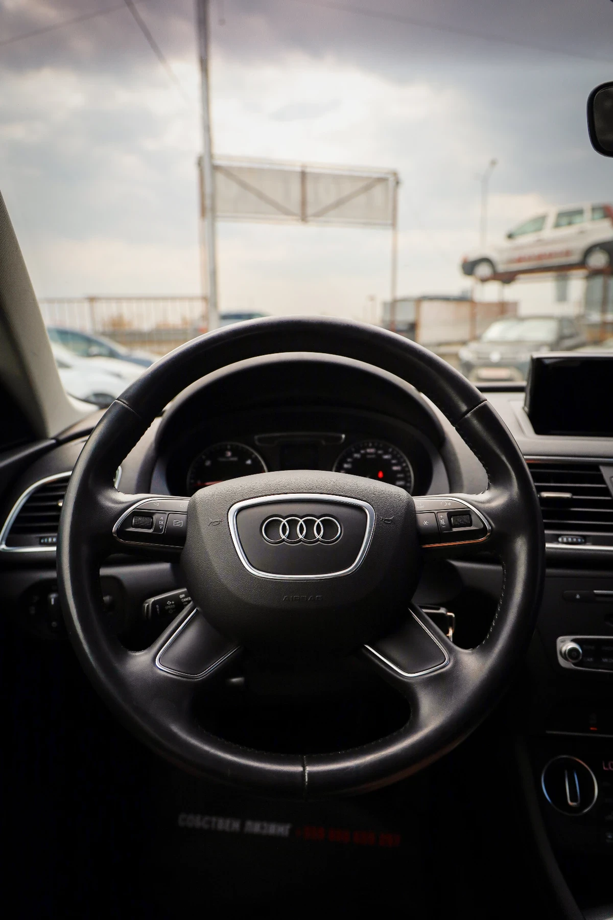 Audi Q3 2.0TDI AVTOMAT NAVI , снимка 8 - Автомобили и джипове - 56071280