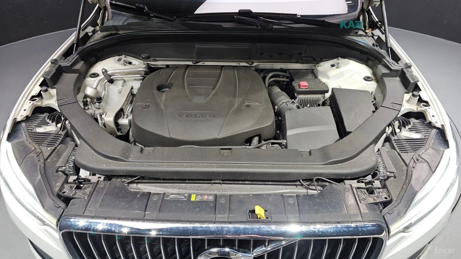 Volvo XC60 D5 INSCRIPTION| B&W| DISTRONIC| ПАНО| , снимка 17 - Автомобили и джипове - 56071952