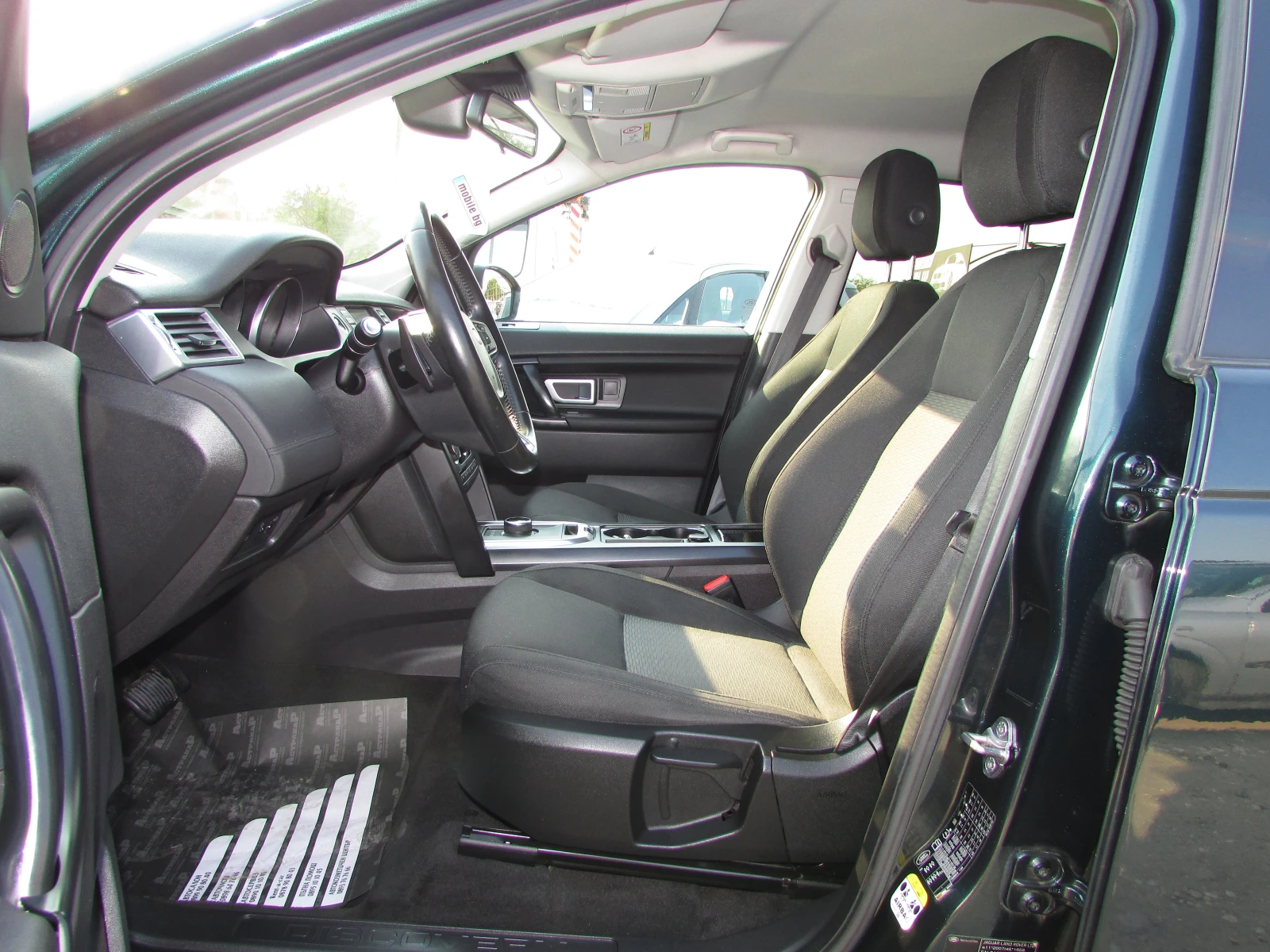 Land Rover Discovery Sport 2.0D EURO6B, снимка 8 - Автомобили и джипове - 56074529