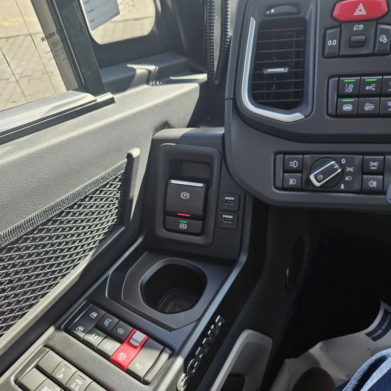 Scania Touring HD, снимка 8 - Бусове и автобуси - 51200377