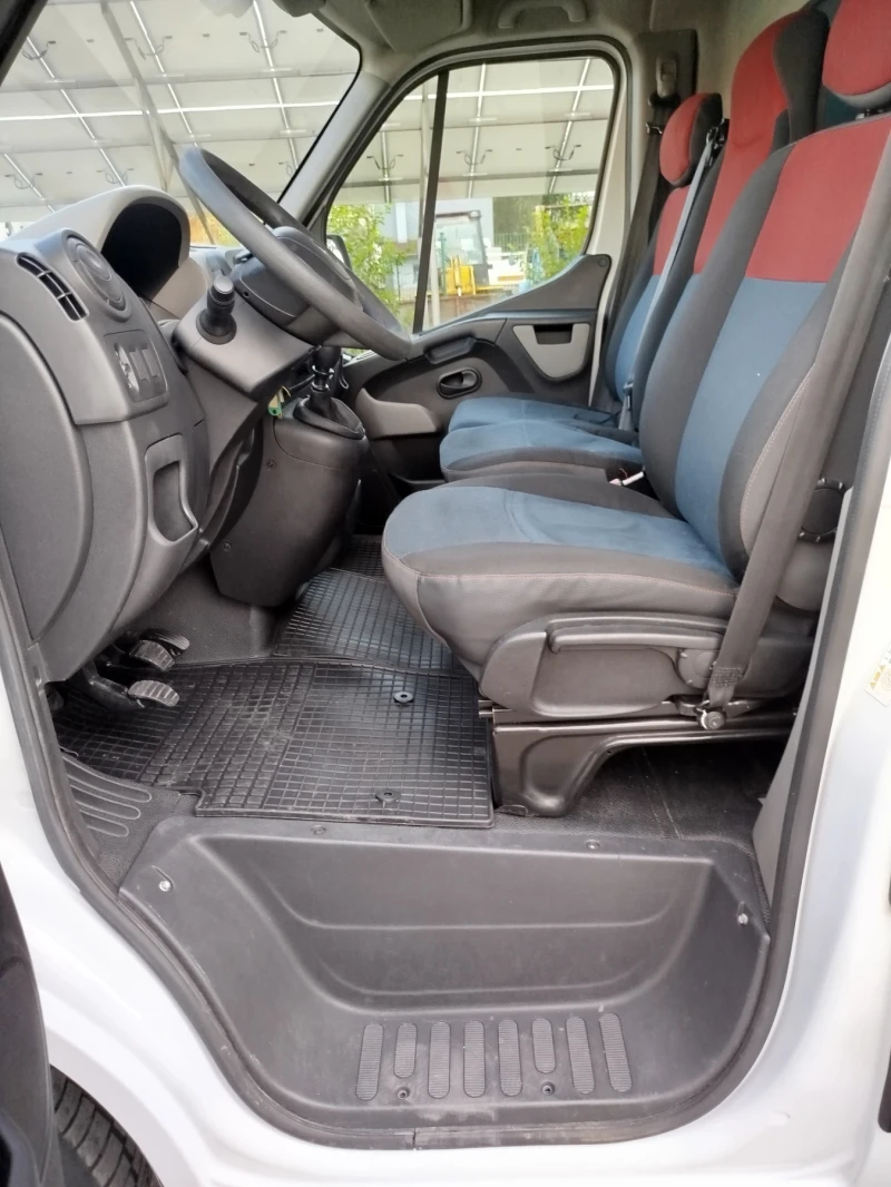 Renault Master, снимка 8 - Бусове и автобуси - 52450281