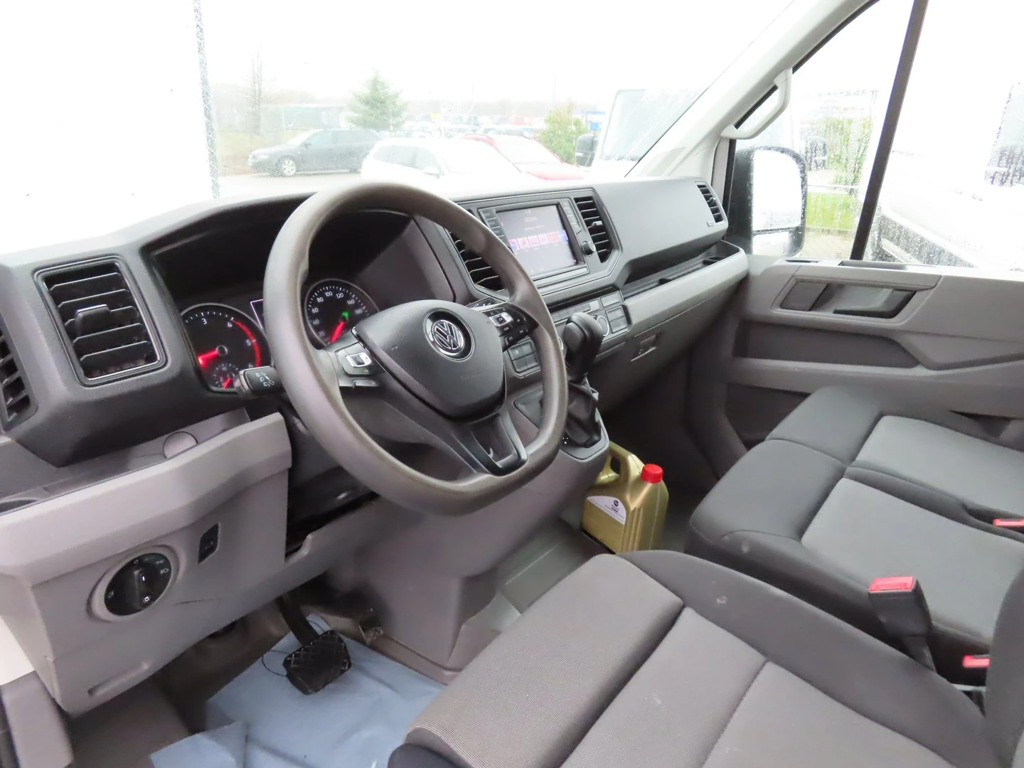 VW Crafter 35 Kasten M 9.9 m3 TDI предно - изображение 4