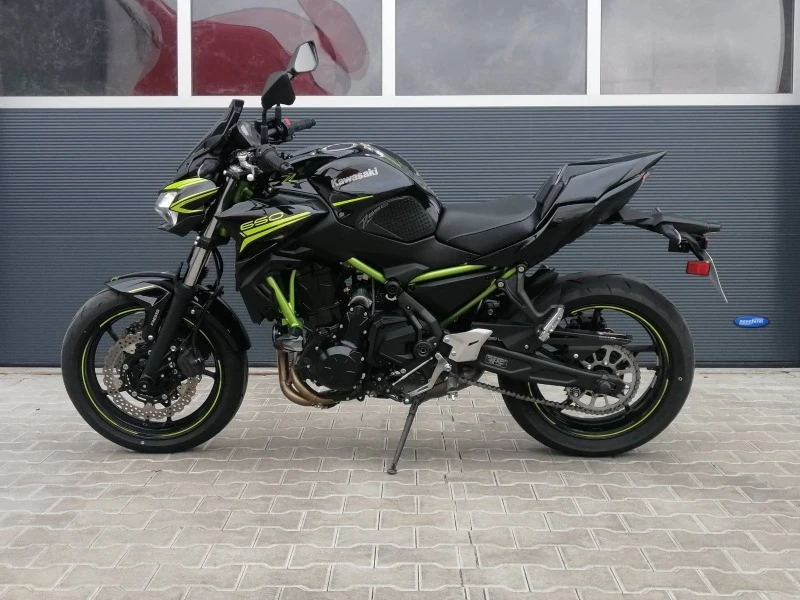 Kawasaki Z 650, снимка 8 - Мотоциклети и мототехника - 47671211