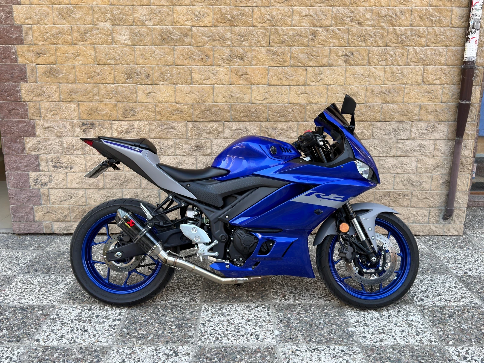 Yamaha R 3