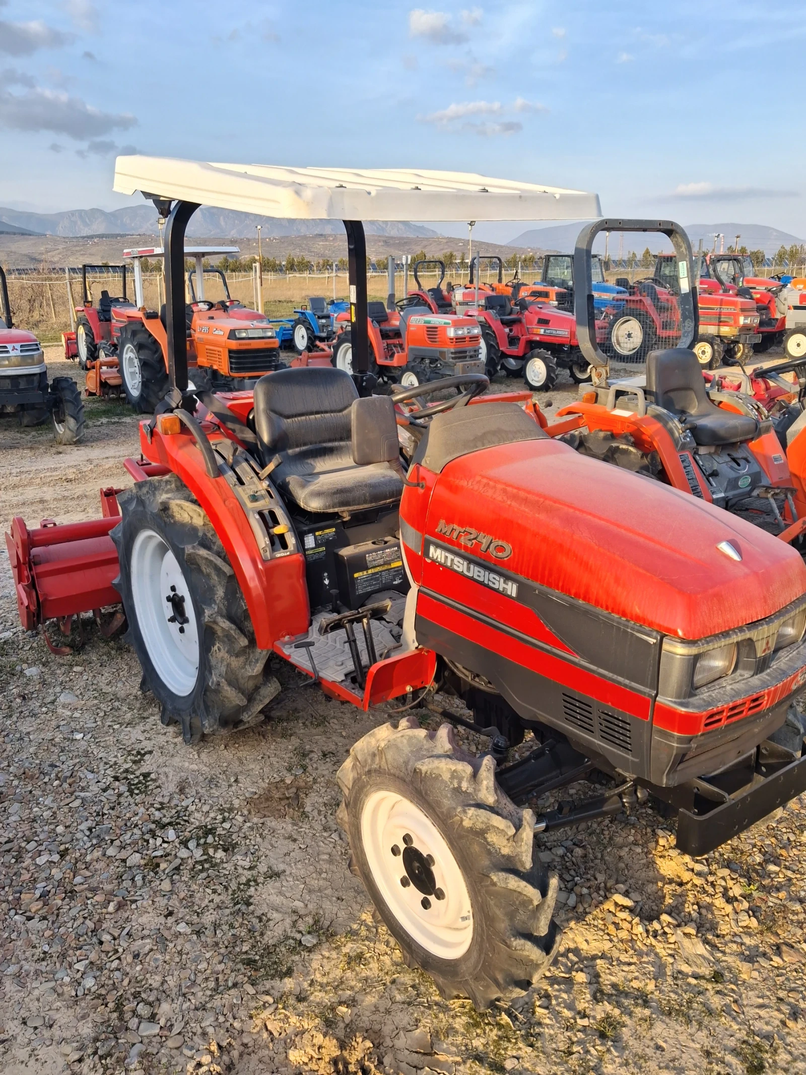 Трактор Kubota Скайтрак 