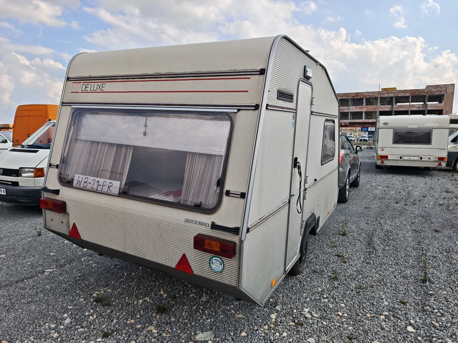 Каравана KIP Kip Deluxe, снимка 7 - Каравани и кемпери - 55367132
