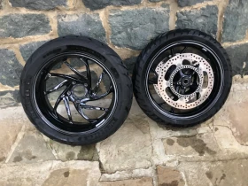 ����� �� �������� �� ���� � ������ 110/70 17 ZR �� BMW K