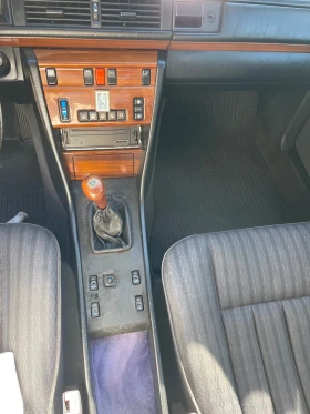 Mercedes-Benz 124, снимка 13