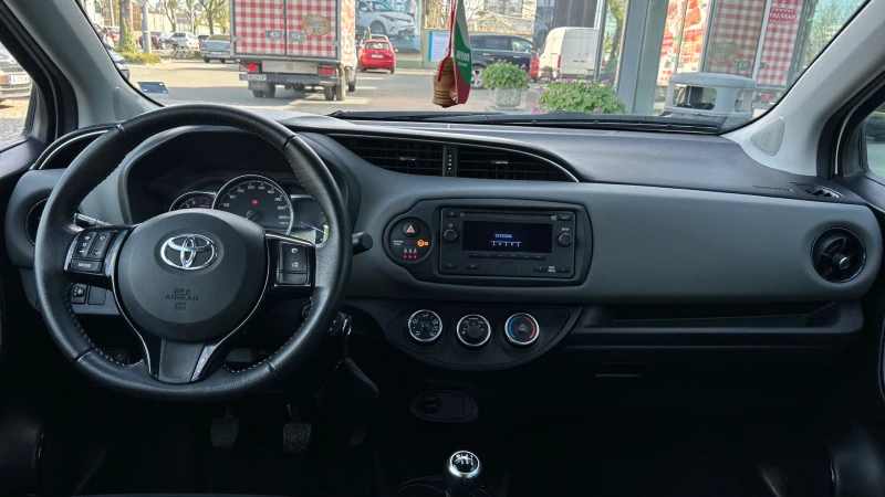 Toyota Yaris ,  Месечна вноска от 247 лева., снимка 8 - Автомобили и джипове - 47878337