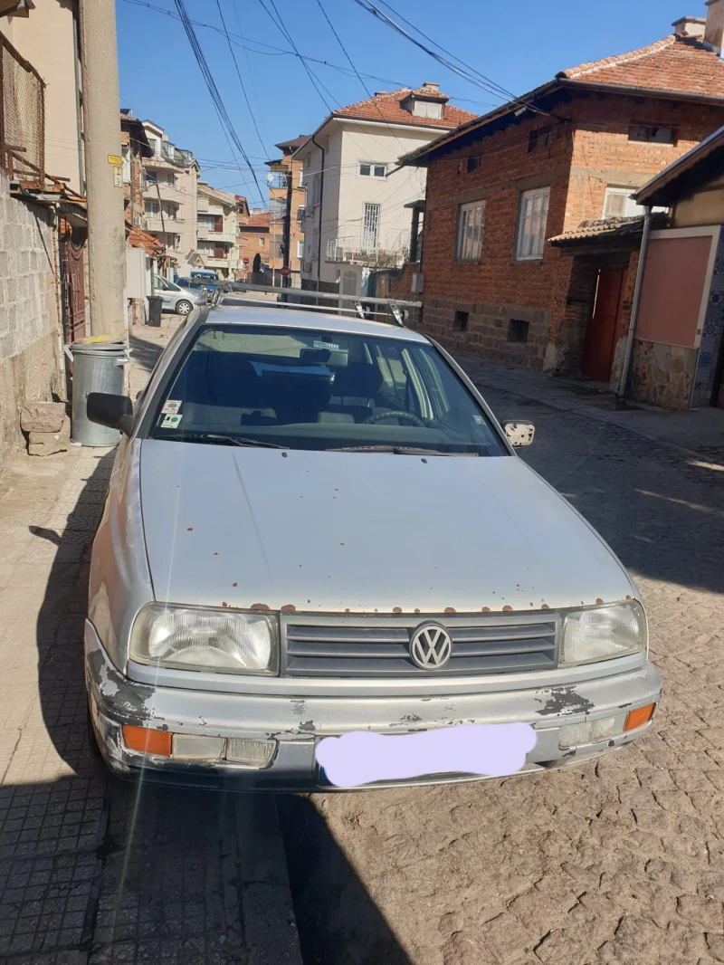 VW Vento, снимка 6 - Автомобили и джипове - 49075890