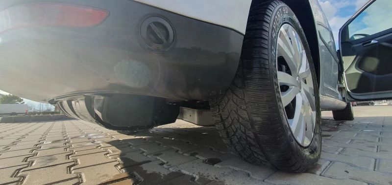 VW Touran, снимка 9 - Автомобили и джипове - 52596735
