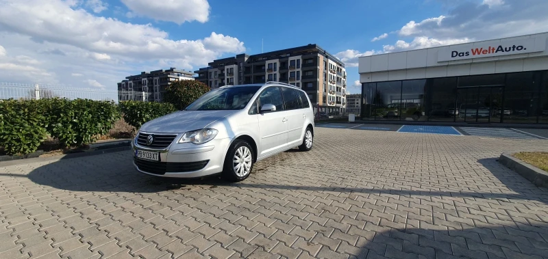 VW Touran, снимка 3 - Автомобили и джипове - 52596735