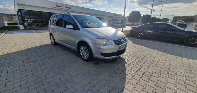 VW Touran, снимка 2 - Автомобили и джипове - 52596735