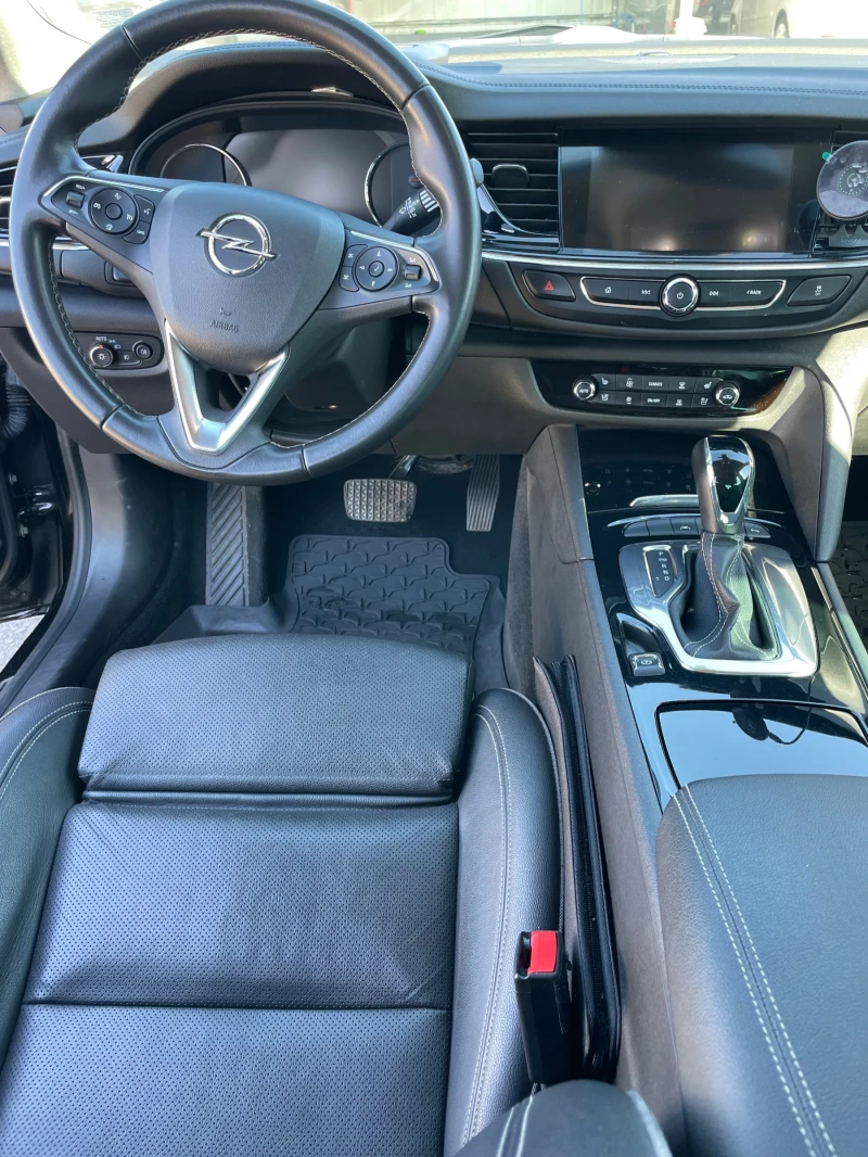 Opel Insignia Grand Sport, снимка 8 - Автомобили и джипове - 51646585