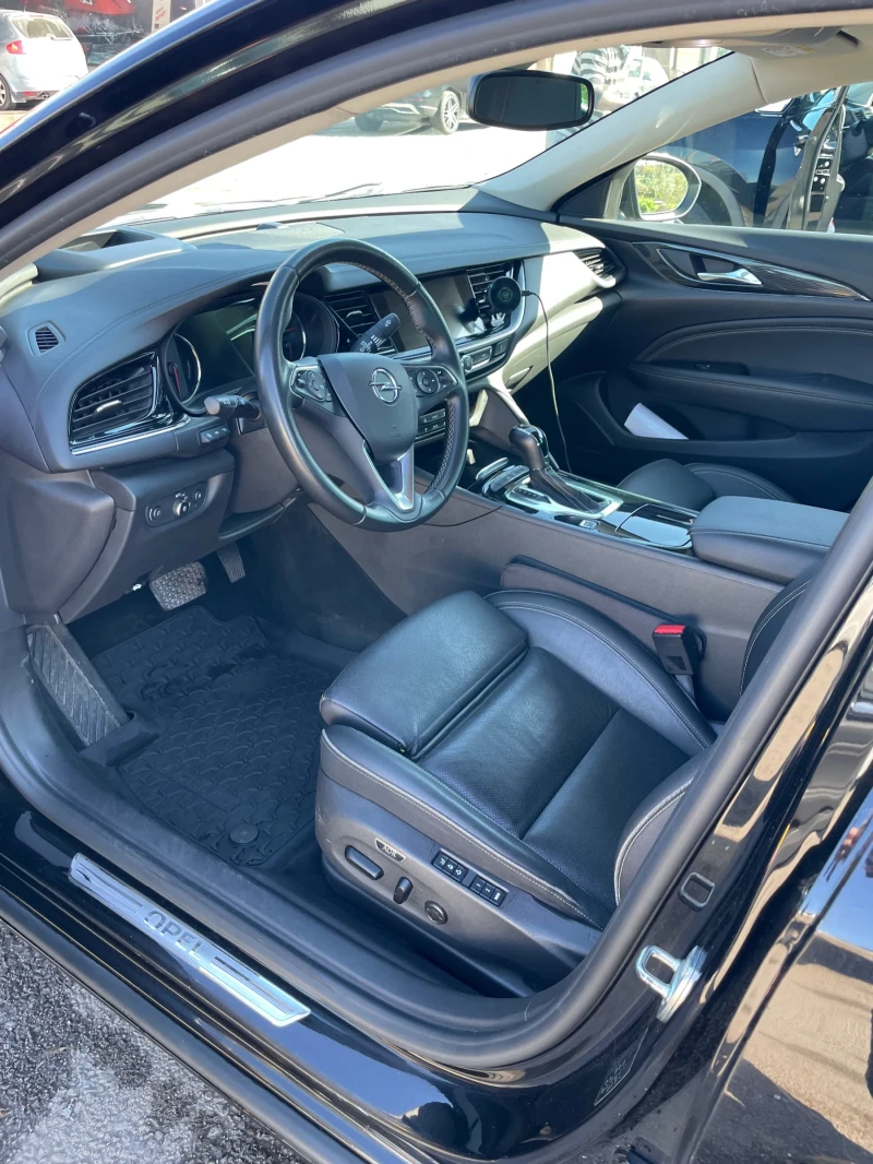 Opel Insignia Grand Sport, снимка 6 - Автомобили и джипове - 51646585