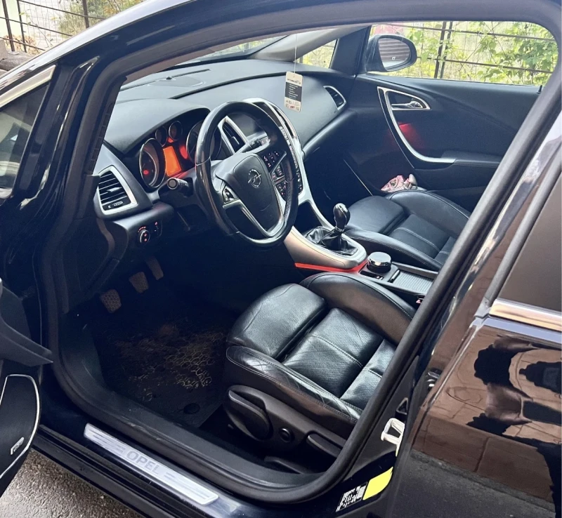 Opel Astra, снимка 3 - Автомобили и джипове - 51728510