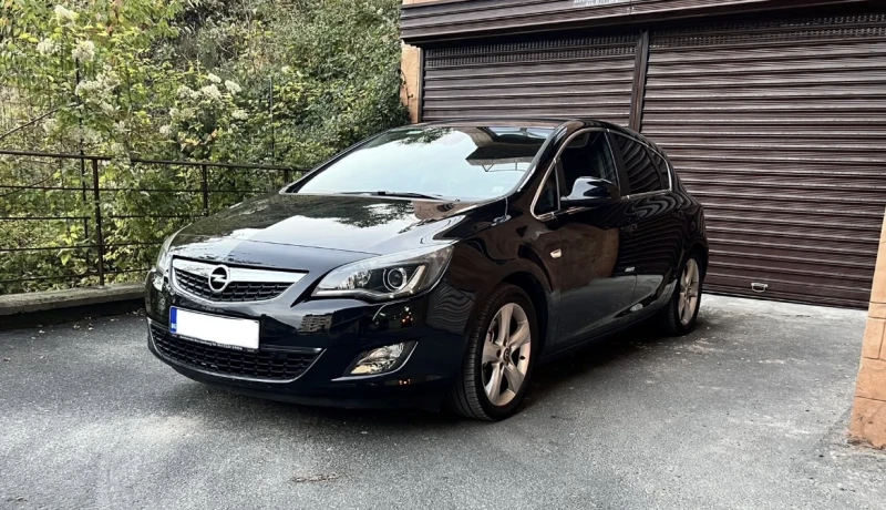Opel Astra, снимка 2 - Автомобили и джипове - 51728510