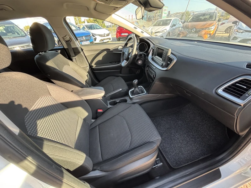 Kia Ceed 1.6 куб. / 115 к.с., снимка 12 - Автомобили и джипове - 51771924